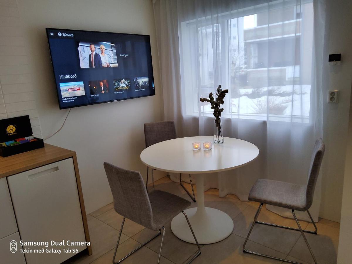 אקורירי Centrum Apartment מראה חיצוני תמונה